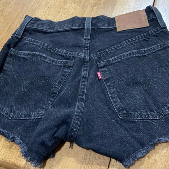 Beautiful Levi's quality clothing premium black color size w24, L - Picture 3 of 6